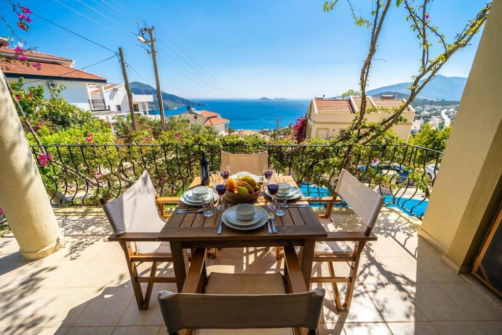 Azure Apartment With Sea View In Kalkan Kültér fotó