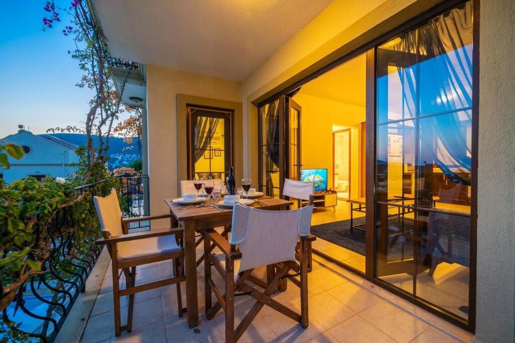 Azure Apartment With Sea View In Kalkan Kültér fotó