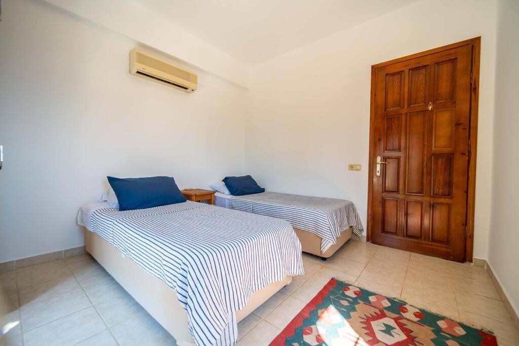 Azure Apartment With Sea View In Kalkan Kültér fotó