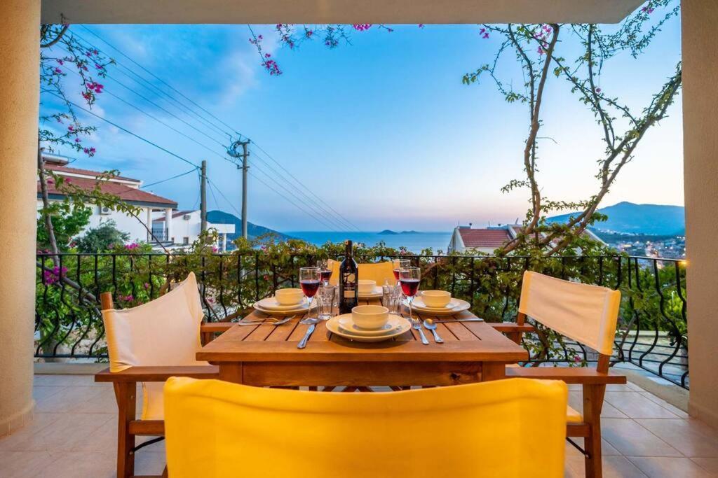 Azure Apartment With Sea View In Kalkan Kültér fotó